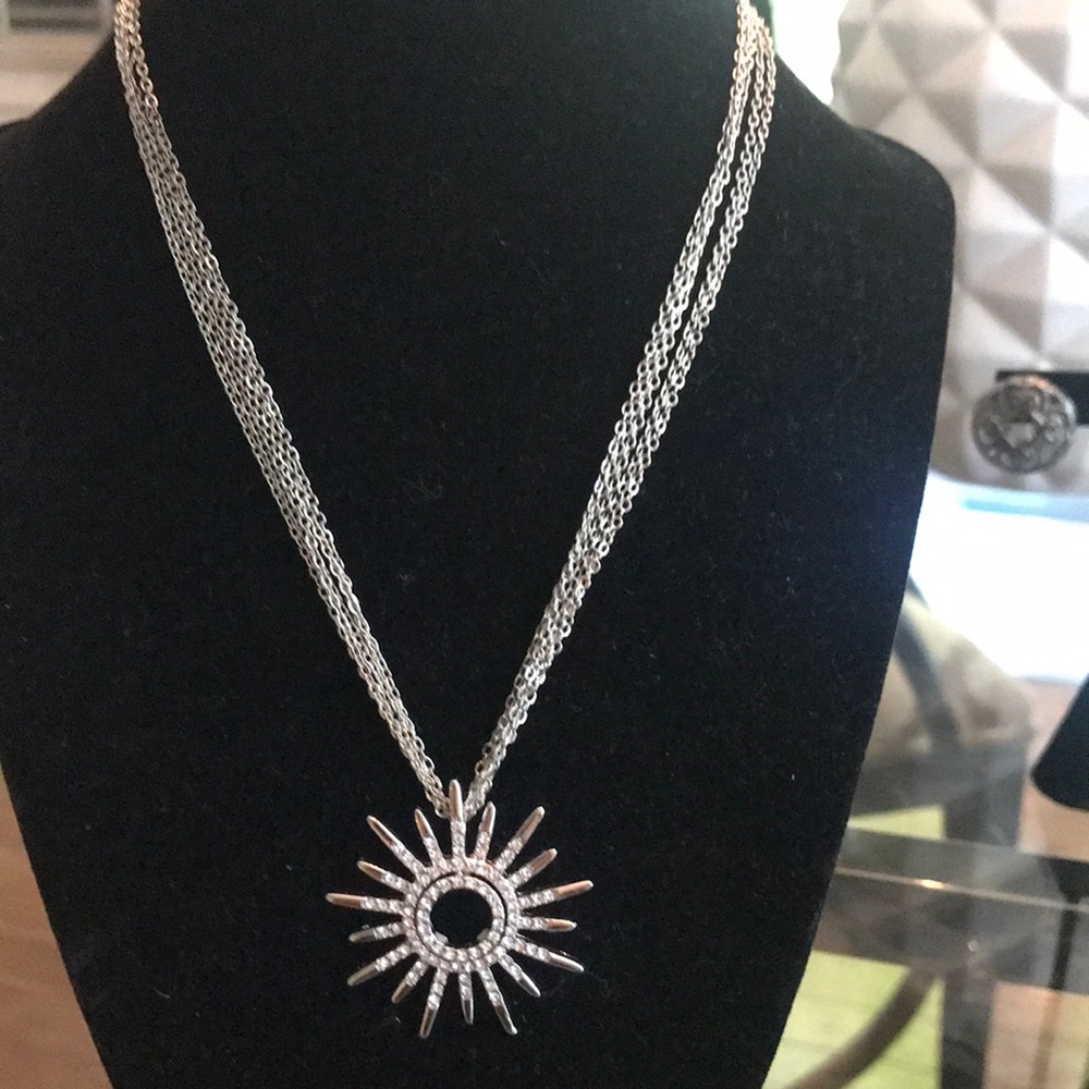 Ladies necklace